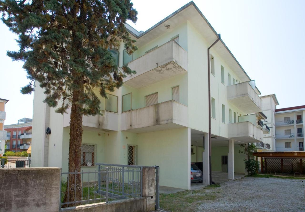 Villa Perla Bibione Exterior foto